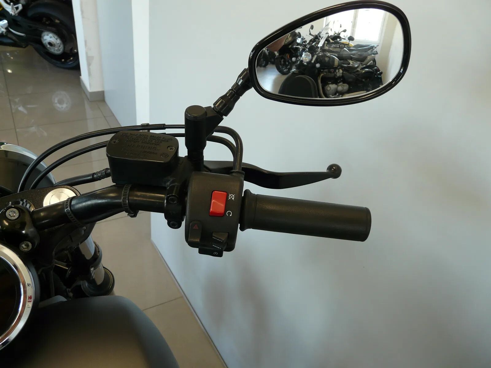 Yamaha XV 950R Bolt 2014r. - obrazek 16