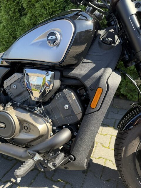QJMOTOR SRV600V Motocykl Demonstracyjny - obrazek 4