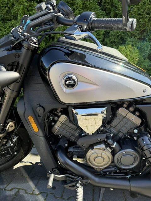 QJMOTOR SRV600V Motocykl Demonstracyjny - obrazek 13