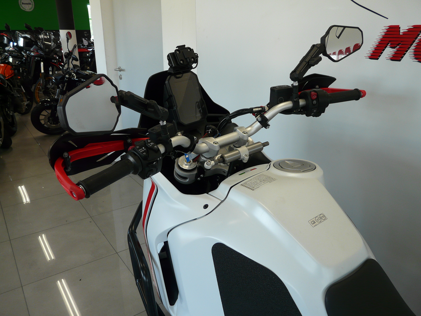 Ducati Desert X 2024r. - obrazek 11