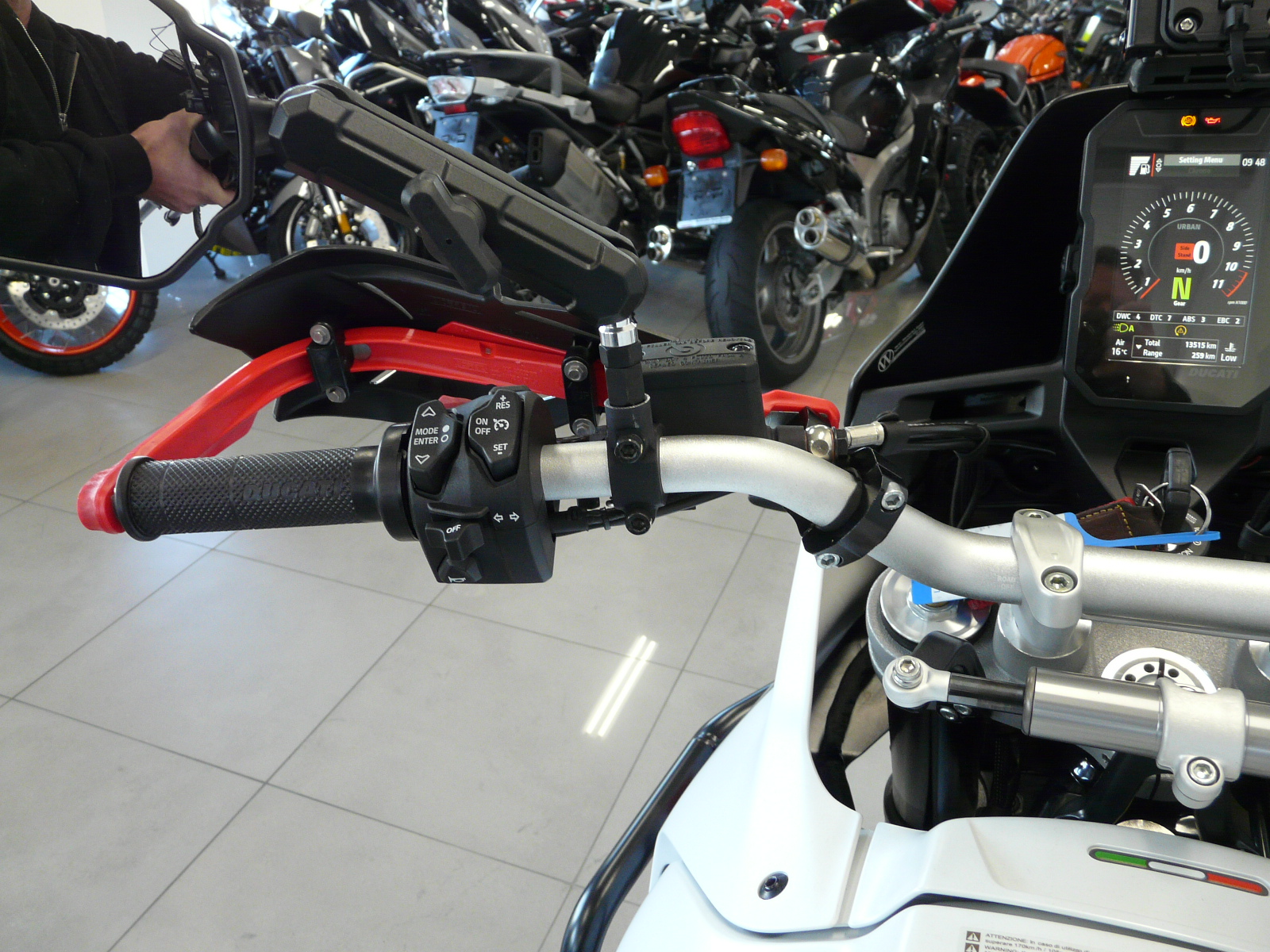 Ducati Desert X 2024r. - obrazek 15